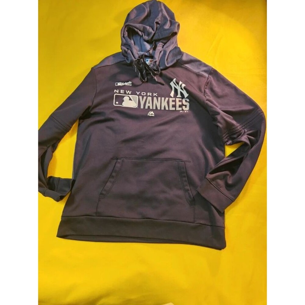 New York Yankees Men's Dark Navy Pullover Hoodie